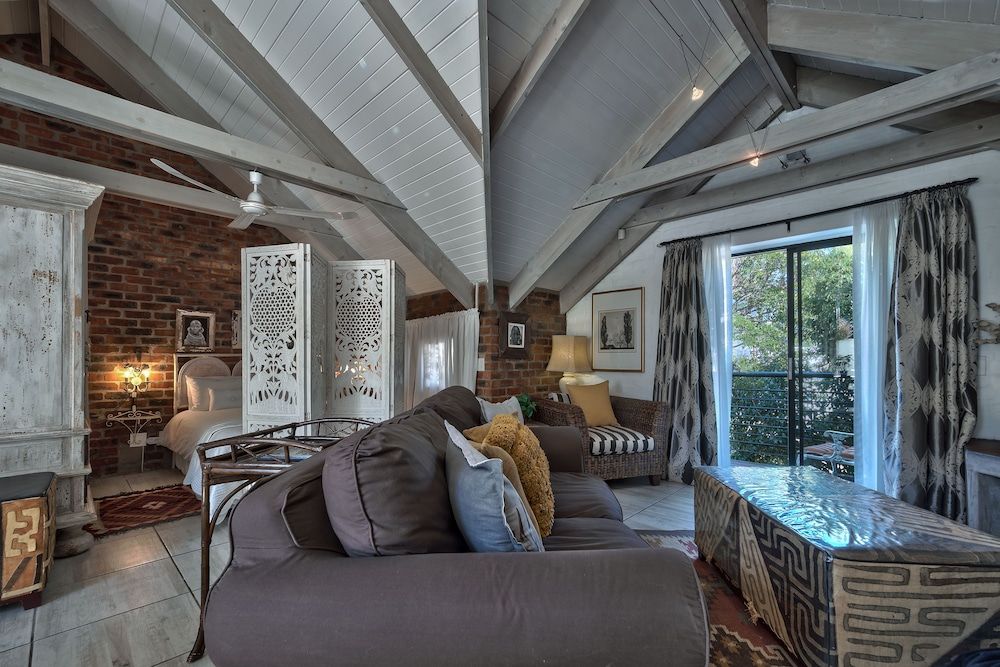 Los Olivos at The Yard 2