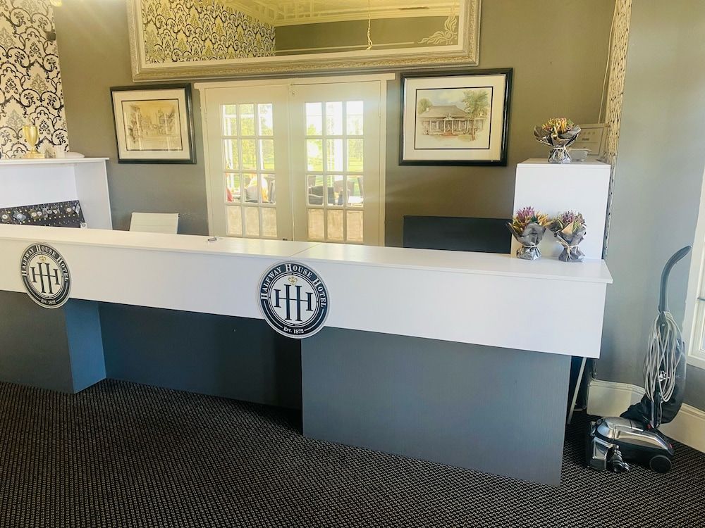 The Halfway House Hotel 3