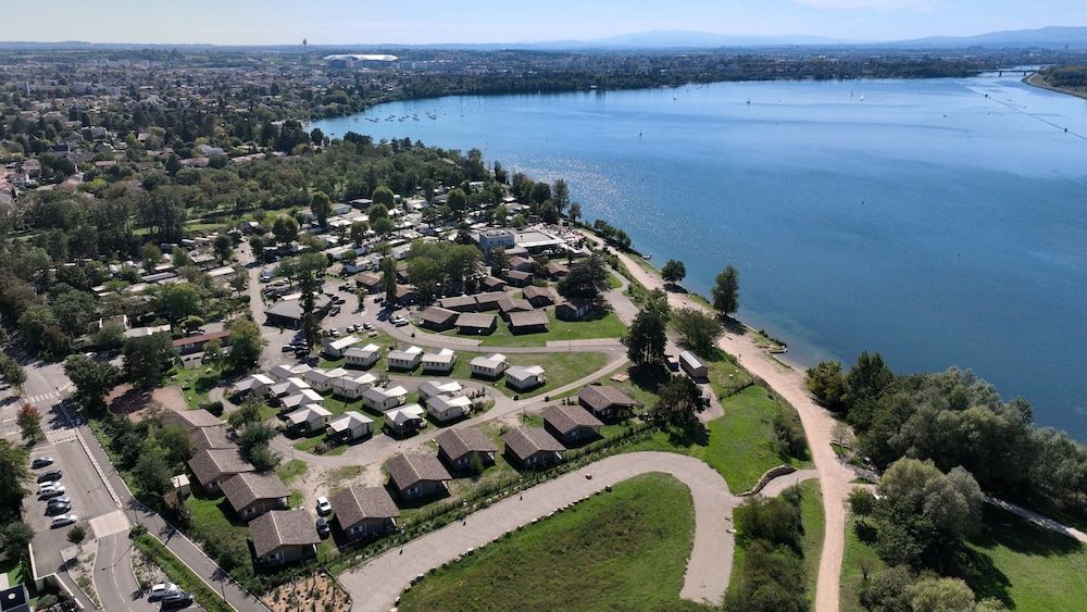 Lodge-Hôtel & Spa les Voiles du Grand Large 3 estrelas em Meyzieu