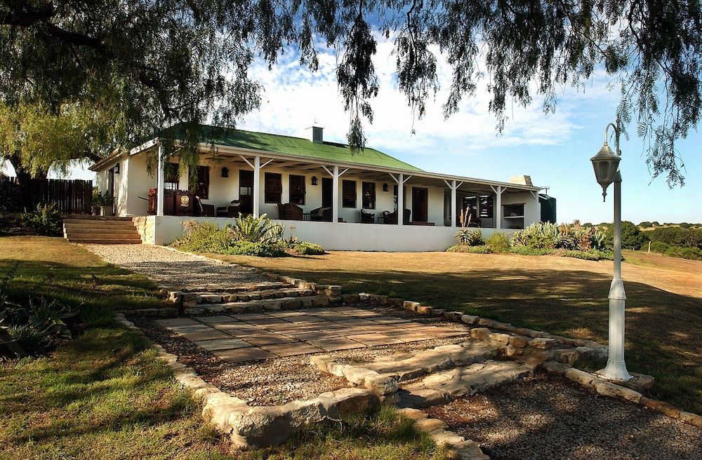 Leeuwenbosch Shearers Lodge -1 estrellas en Grahamstown