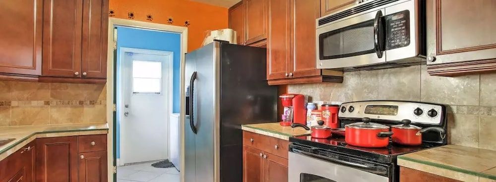 Sunset Resort Houses 3