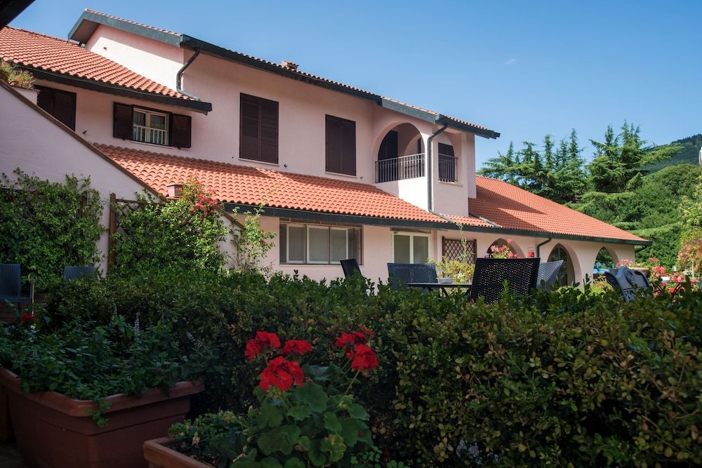 Antico Colle Toscano Resort 1