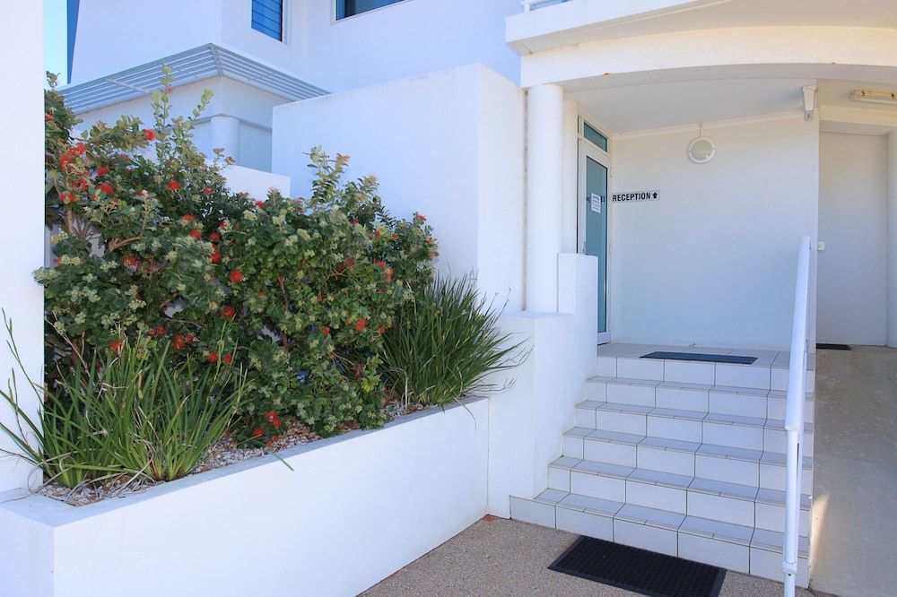 Koola Beach Apartments Bargara 2