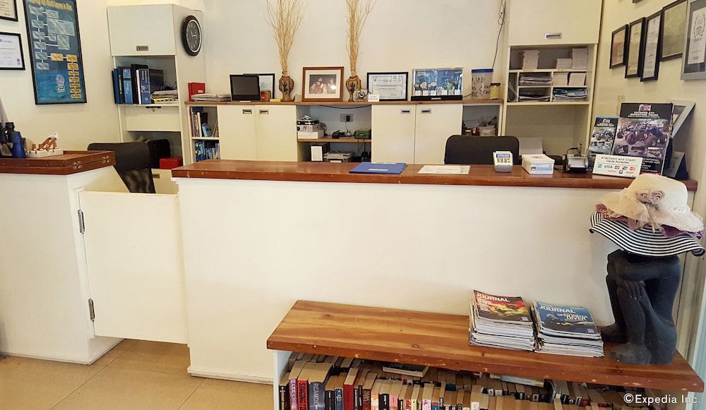 Mike's Dauin Beach Resort 2