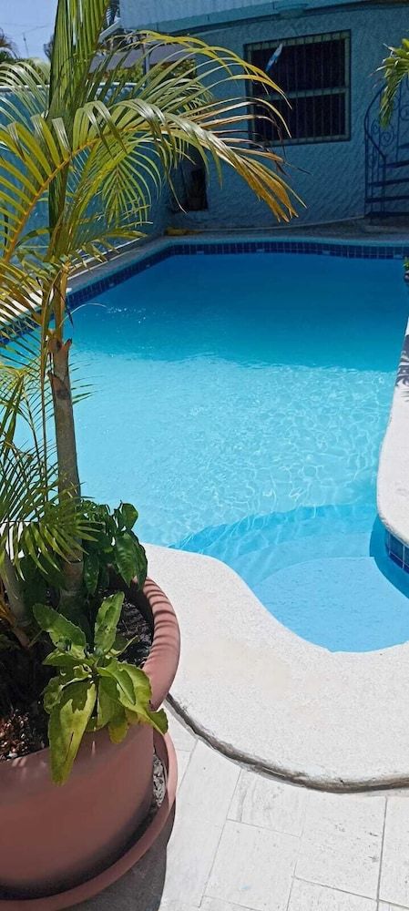 Hotel Restaurant Hamilton 1 estrelas em Boca Chica