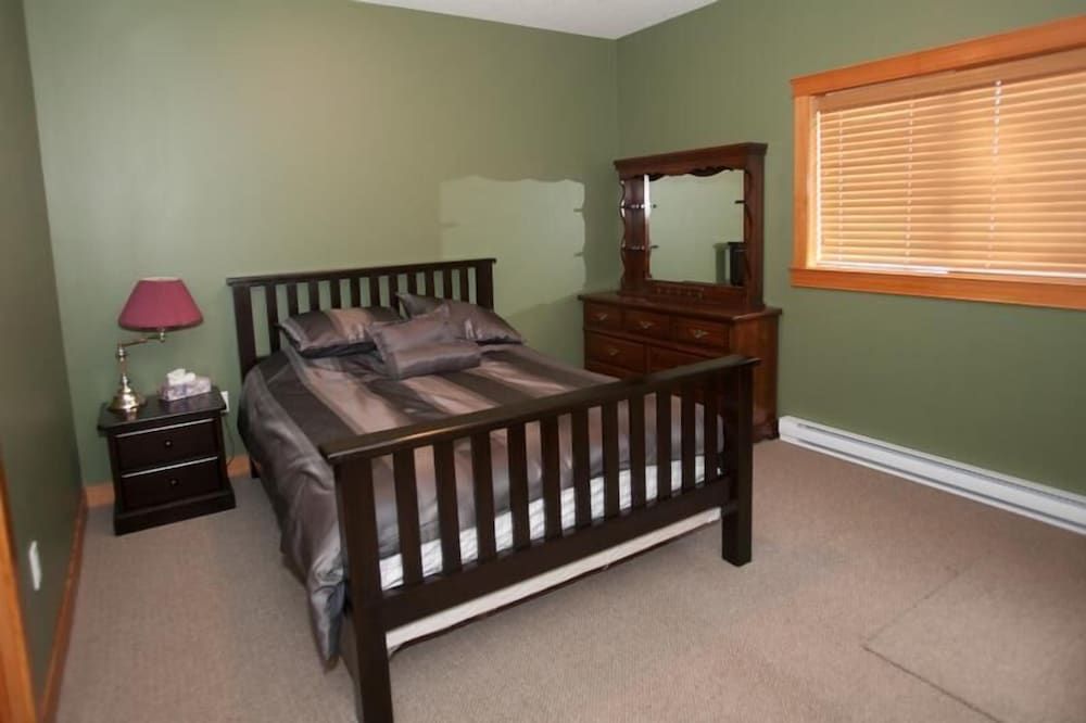 Brookside by Apex Accommodations 3