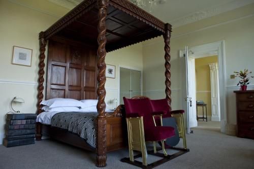 Coed Mawr Hall Bed & Breakfast 3