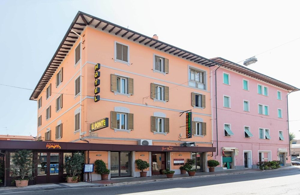 Hotel Il Ponte 2 estrelas em Cecina