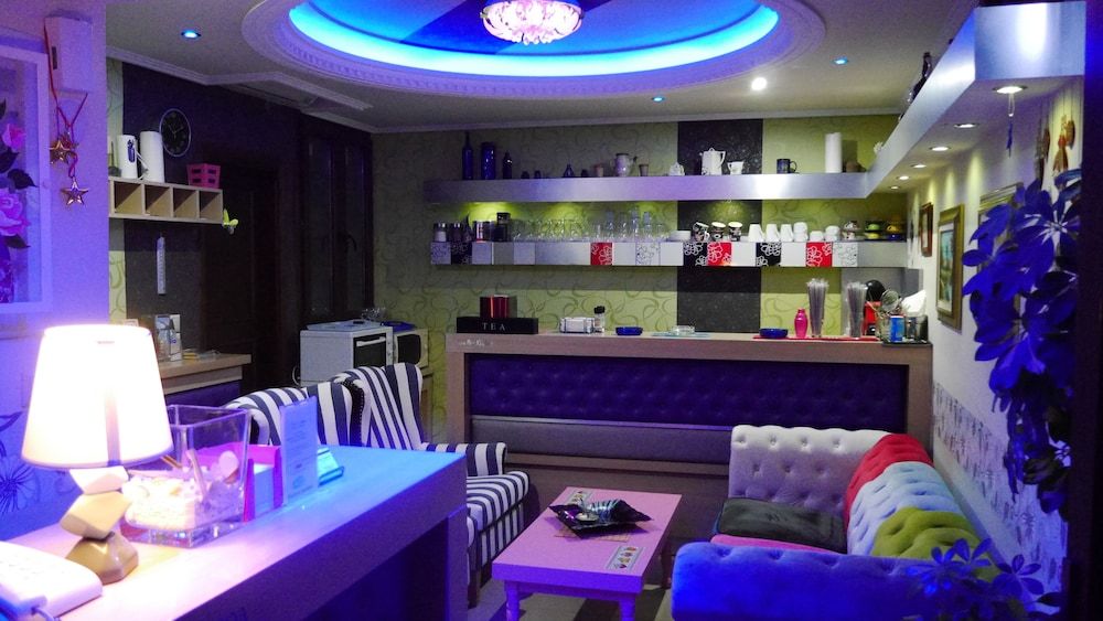 Captain's Beach Apartments 3