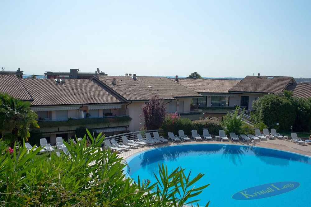 Kristall Lago Residence 1