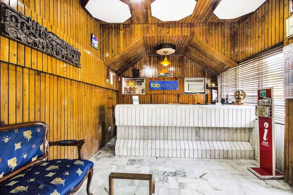 FabHotel Mayfair Inn 3