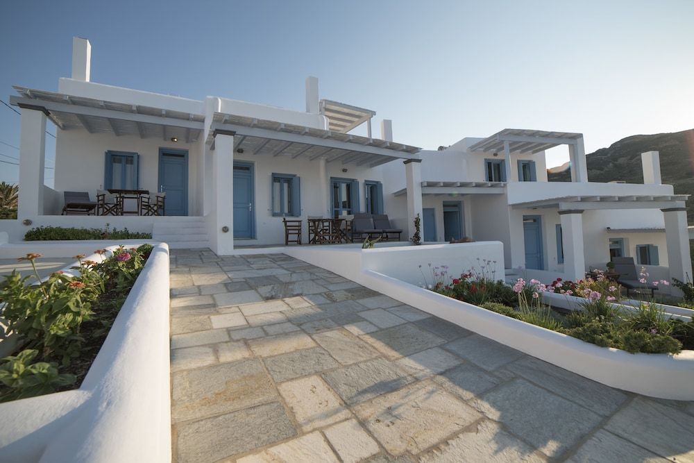 Almyra Guesthouses 2