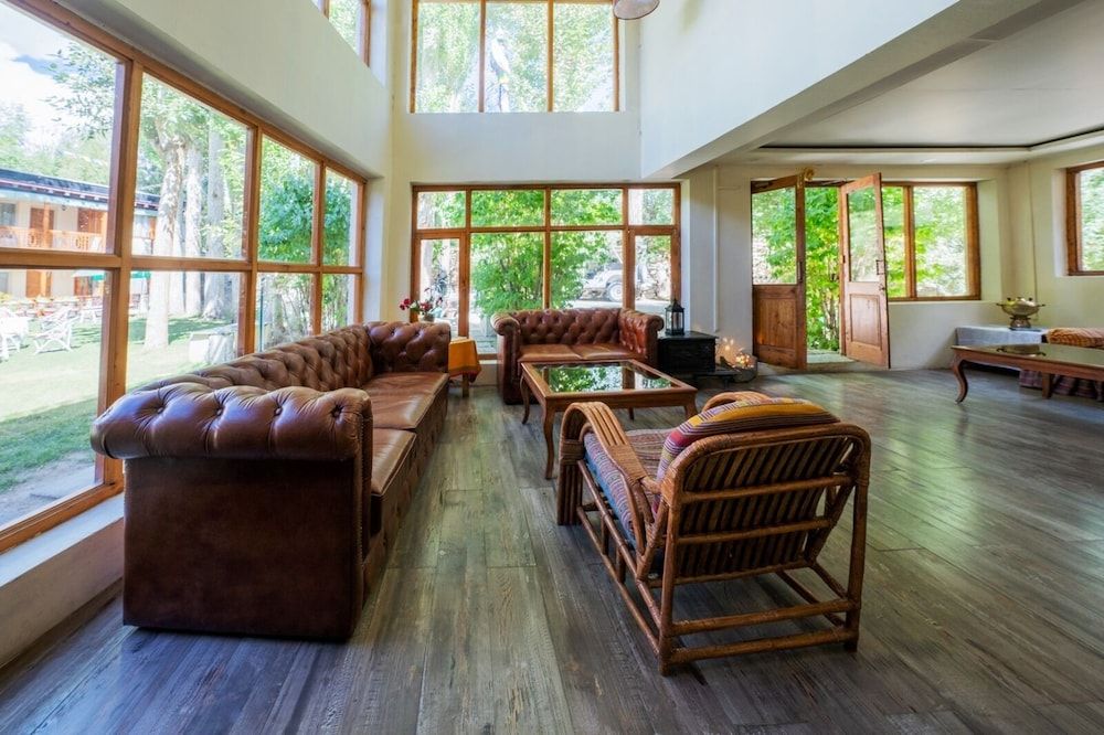 Hotel Shambhala Resort 2