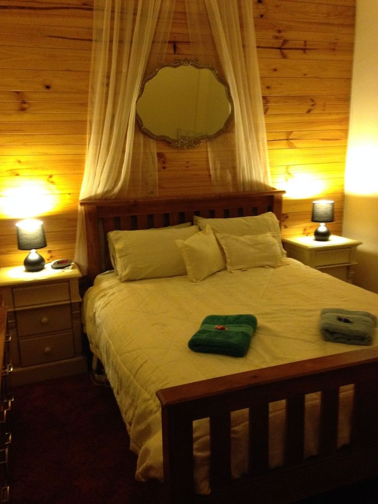 A Settler's Cottage 2