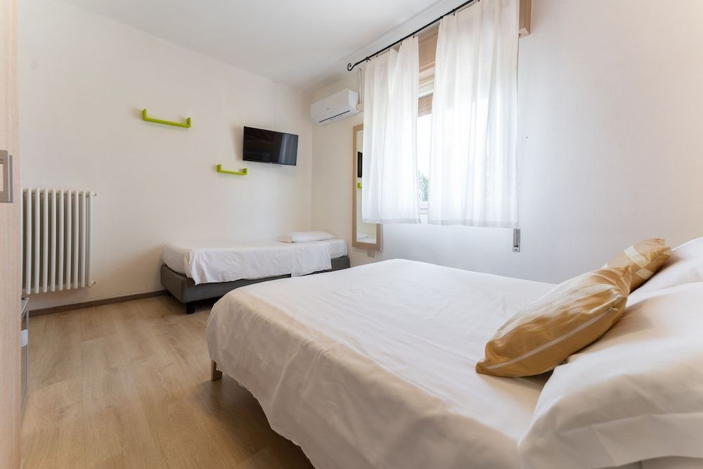 Hotel Benaco Bee Free 2