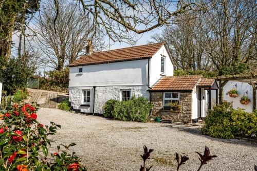 Tresowes Green Cottage 3