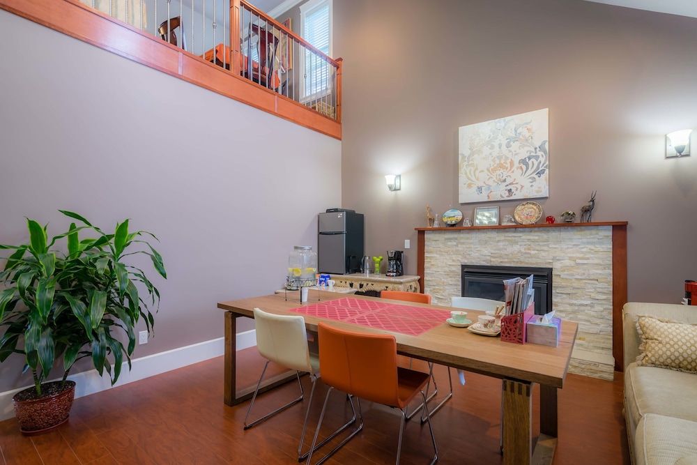 Vancouver Yuelai Guesthouse 2