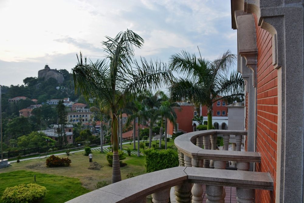 Marine Garden Hotel 1
