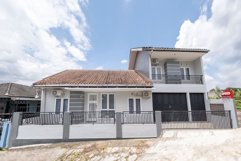 Hotel O Nareswari Guest House Syariah 2 estrellas en Magelang