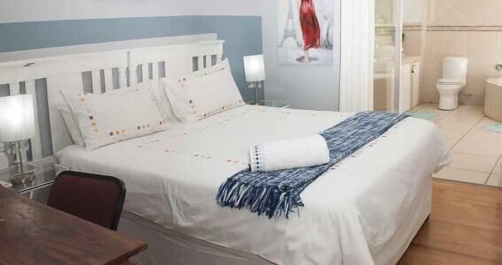 Tarragon Guest House 2