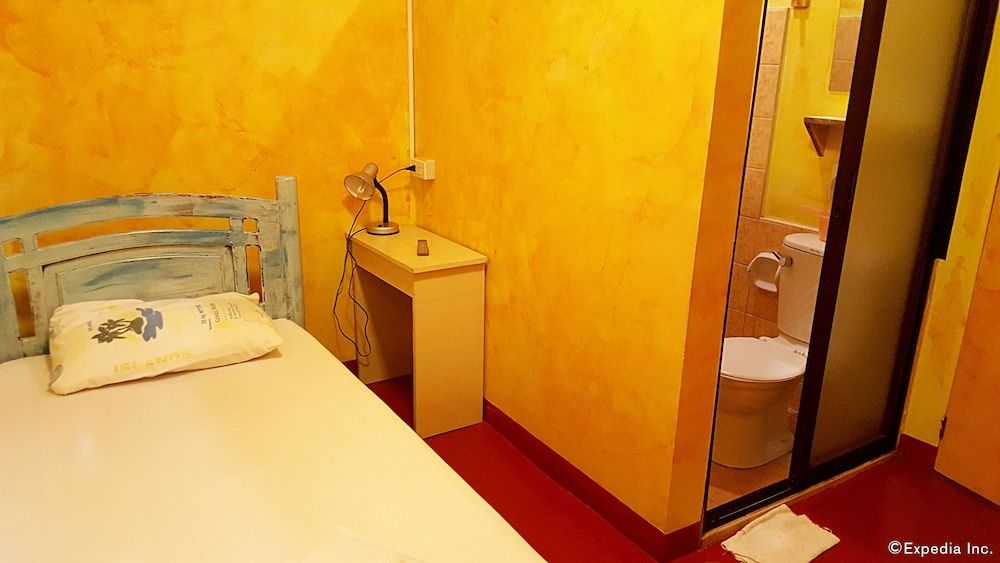 Gabby's Bed and Breakfast 3