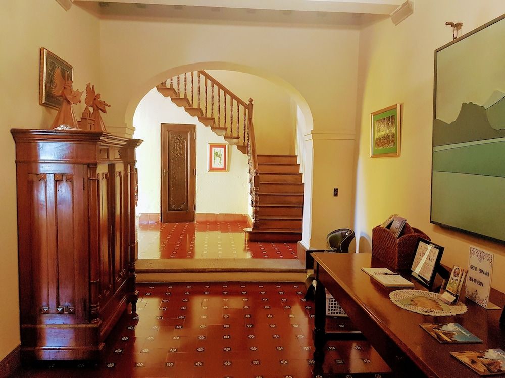Casa Carmel Bed and Breakfast 2