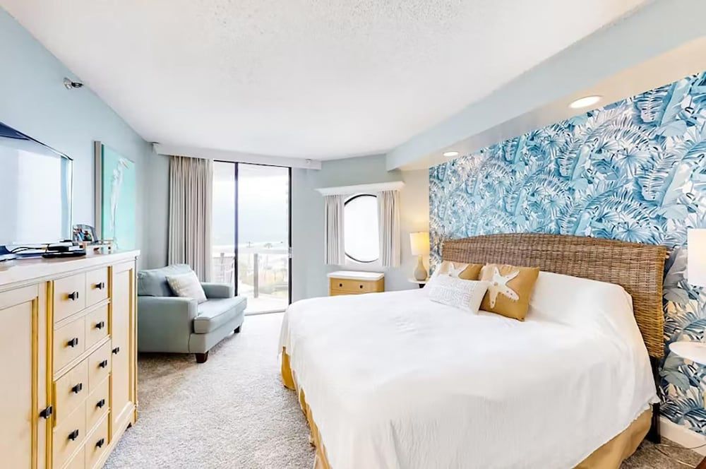 Surfside Resort #404 3
