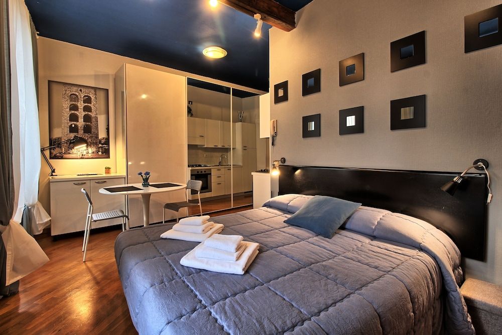 Logicasa Apartment Tower Gate 1