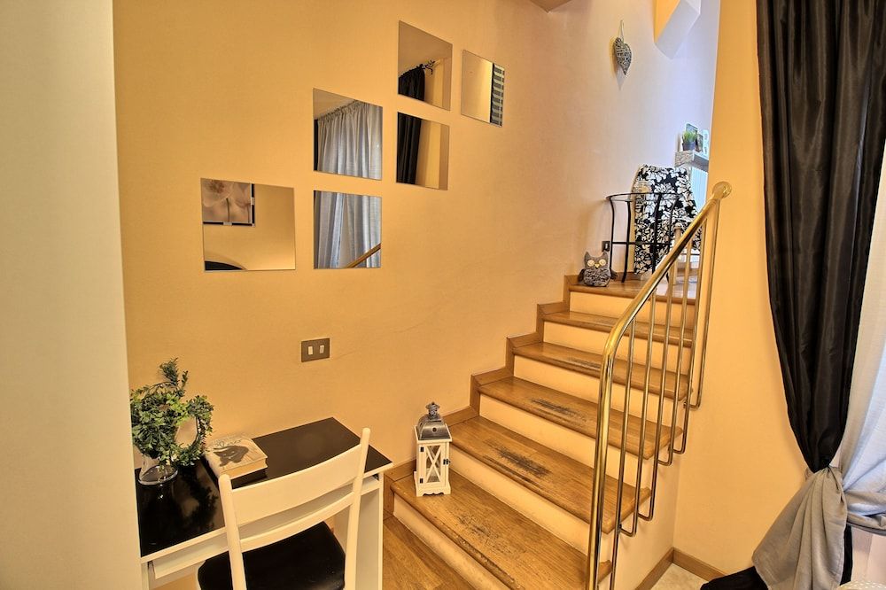 Logicasa Apartment Tower Gate 2