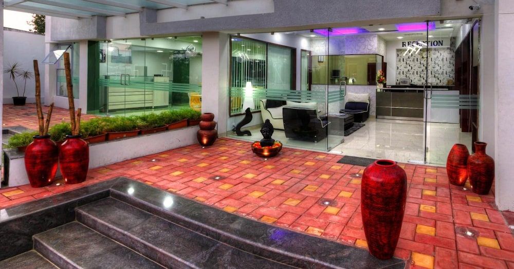 Hotel Rajmahal Inn 3