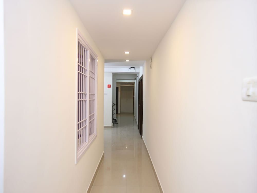 Capital O 14043 Hotel Star Holiday 2
