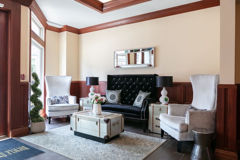 Bicycle Street Inn 3