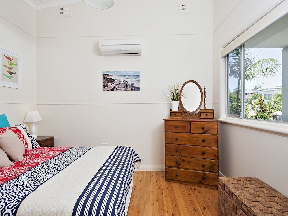 Fingal Beach Shack 3