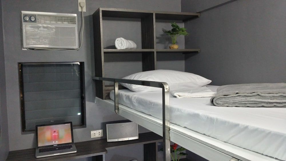 ERVoruto Hostel Makati