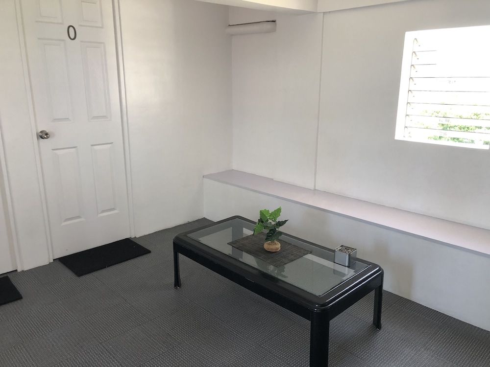 ERVoruto Hostel Makati 2