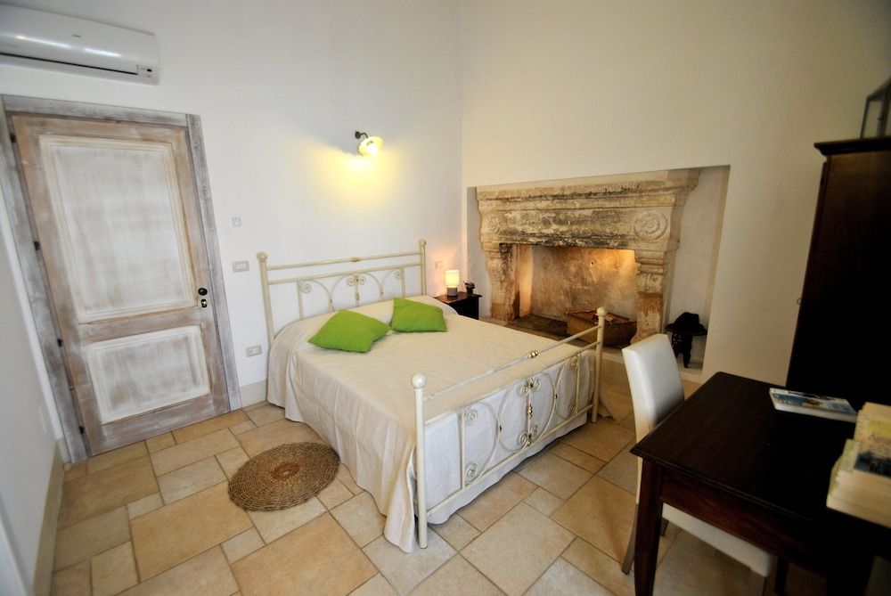 Palazzo San Giovanni -1 estrelas em Morciano di Leuca