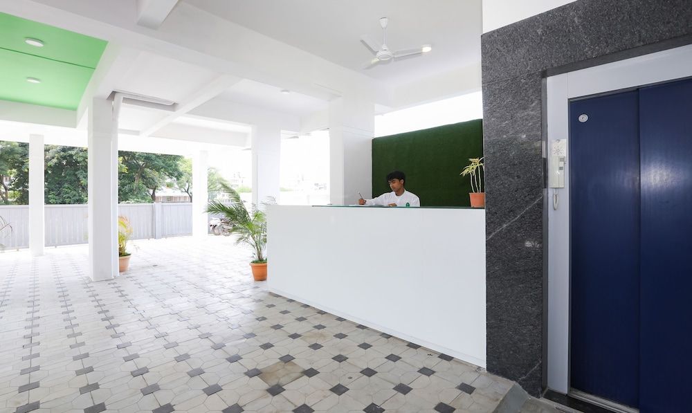 Treebo Sapphire Studio 2