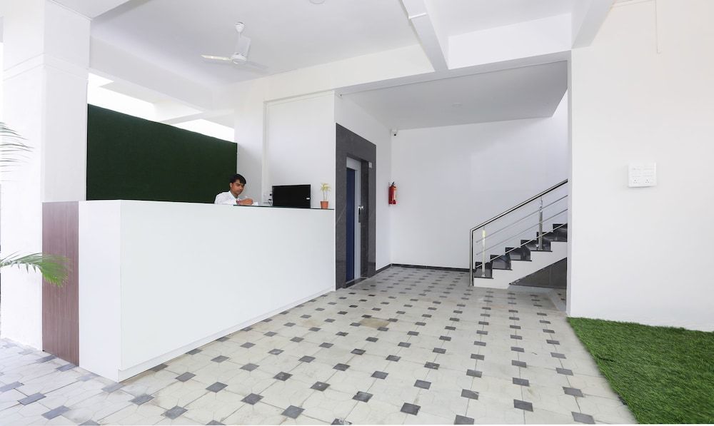 Treebo Sapphire Studio 3