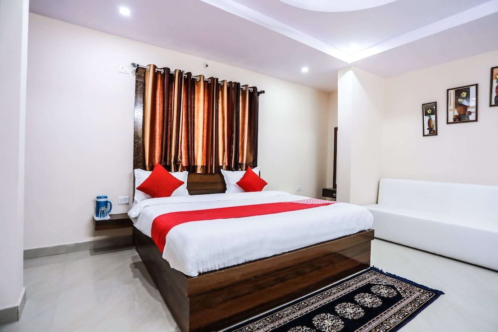 OYO 15259 Smart City