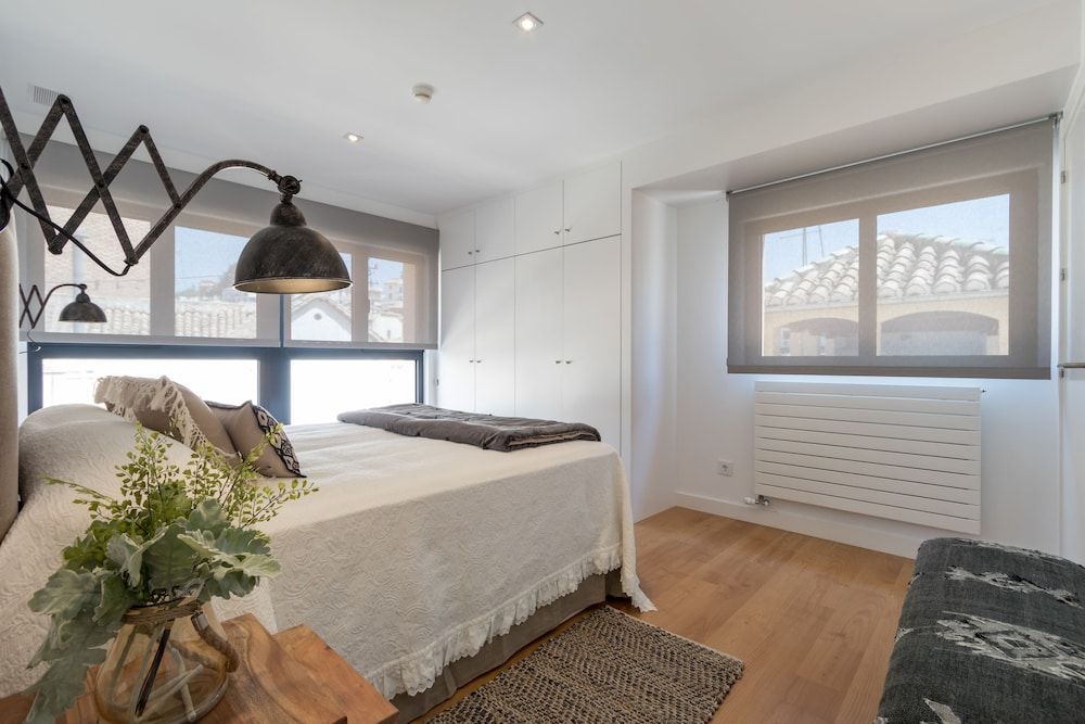 Chezmoihomes Plaza Nueva Deluxe 2