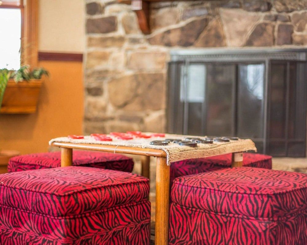 Quality Inn & Conference Center Brattleboro North 2