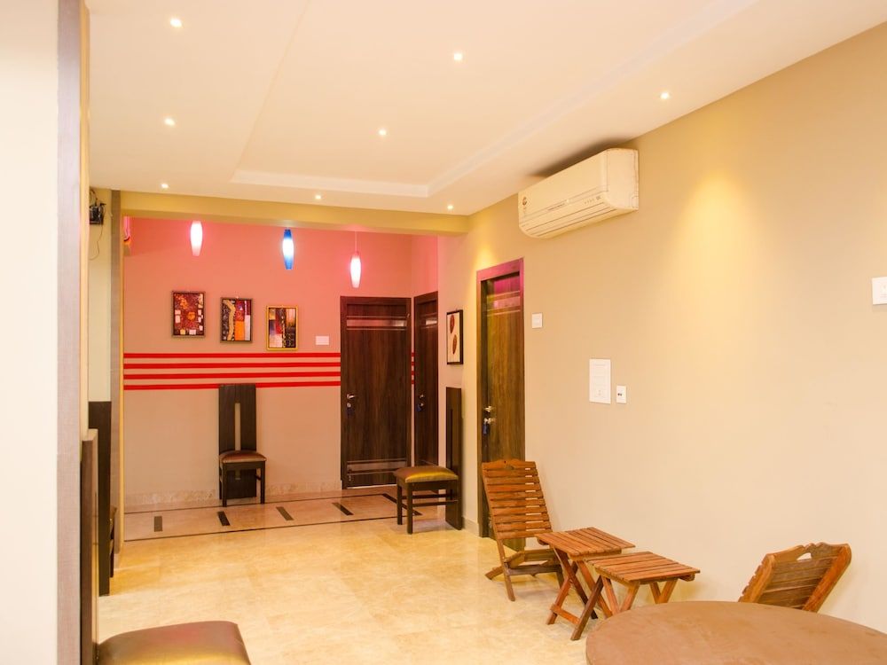OYO 6356 Urban Guest House 3