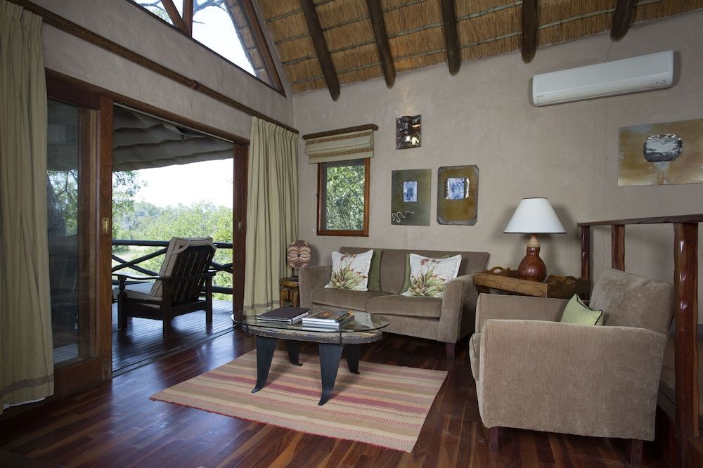 Lukimbi Safari Lodge 3