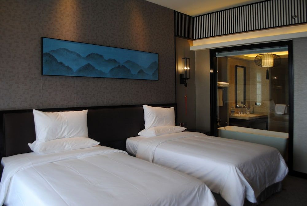 Huaqing Aegean Inter Hot Spring Resort 3