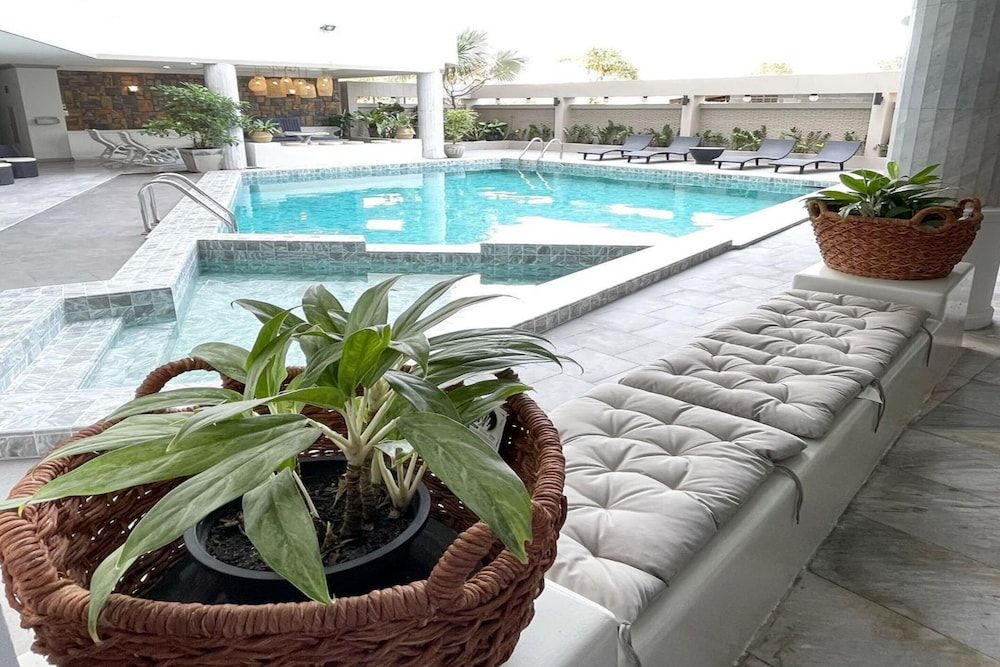 Garden Paradise Hotel & Serviced Apartment 1