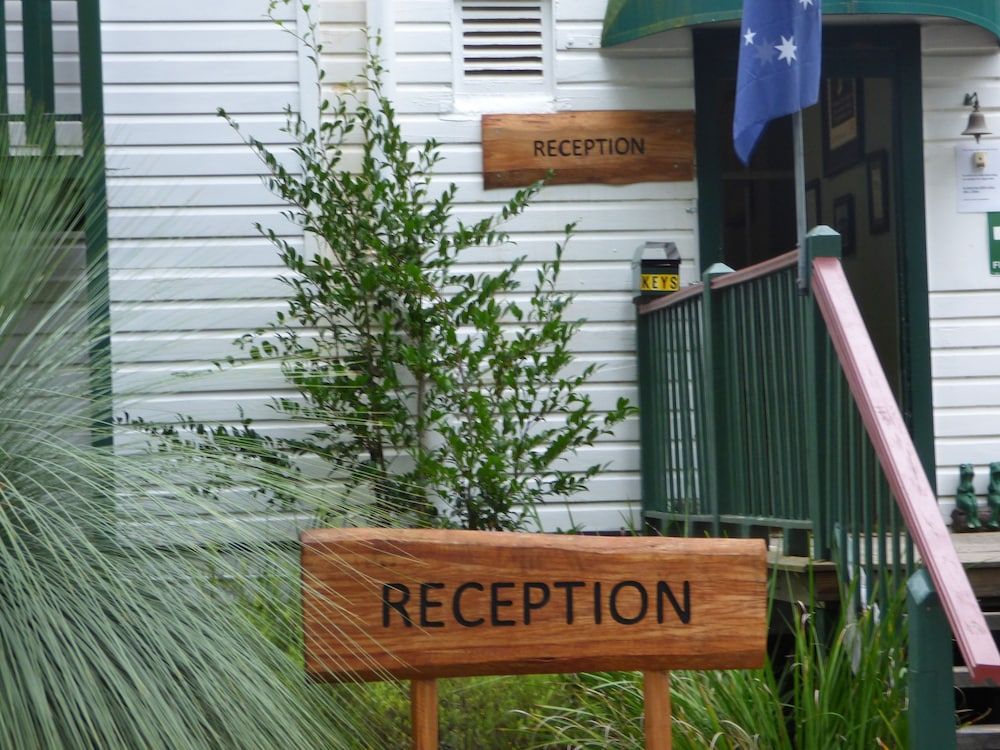 Tenterfield Lodge and Caravan Park 2