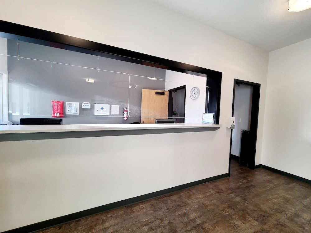 Executive House Suites Hotel & Conference Centre 2