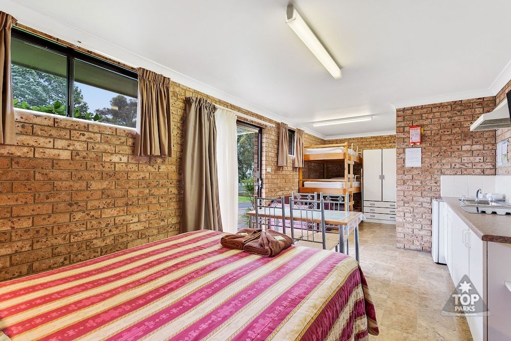 Fossicker Caravan Park 2