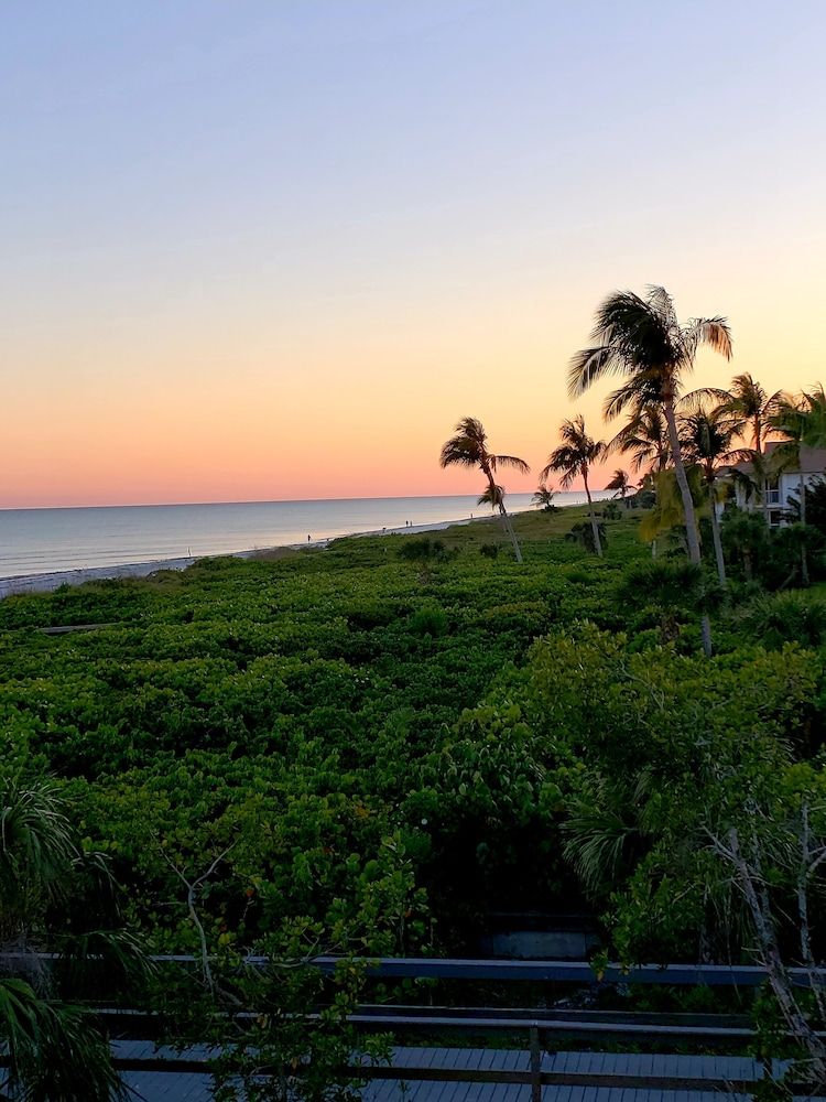 Sanibel Siesta on the Beach