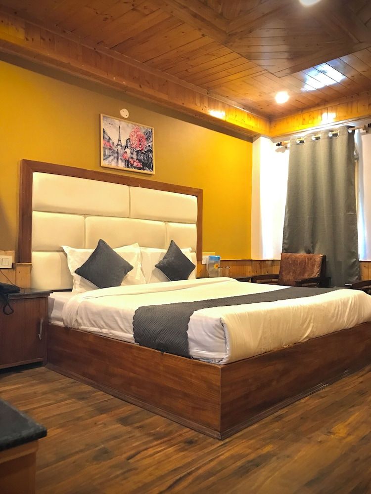 The Avenue Hotel Manali 3
